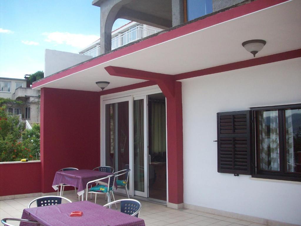 Apartment Tomovic *