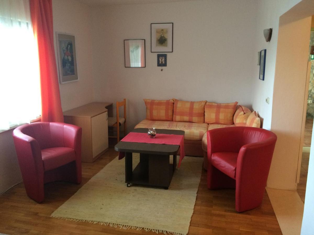 Apartment Tomovic *